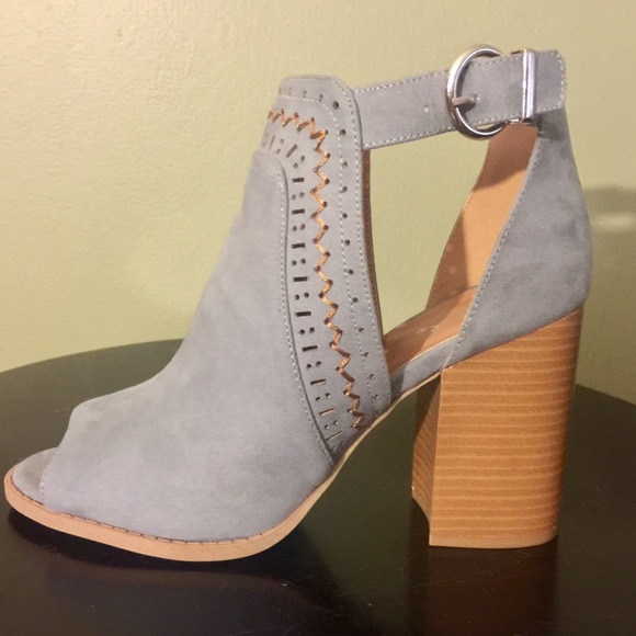 ‼️FEW LEFT‼️💙BLUE GRAY SUEDE PEEP TOE BOOTIES NIB - Picture 7 of 8